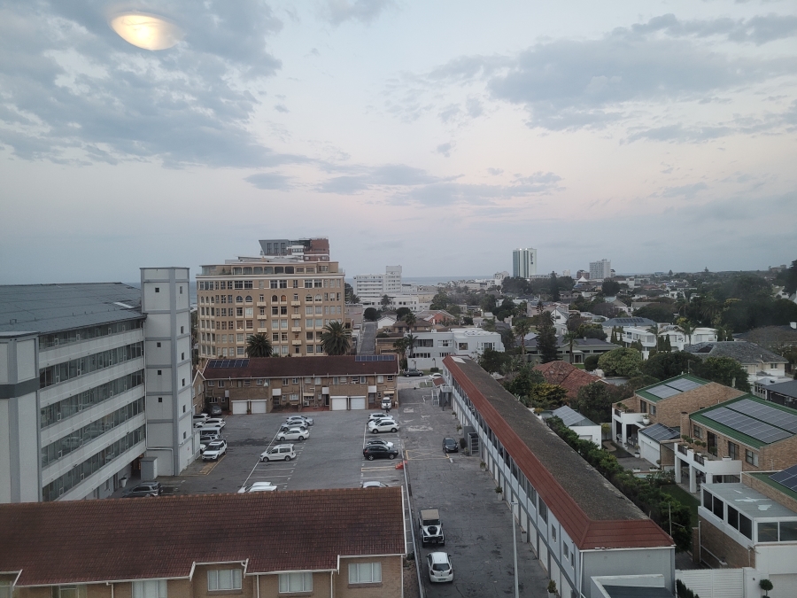 1 Bedroom Property for Sale in Summerstrand Eastern Cape